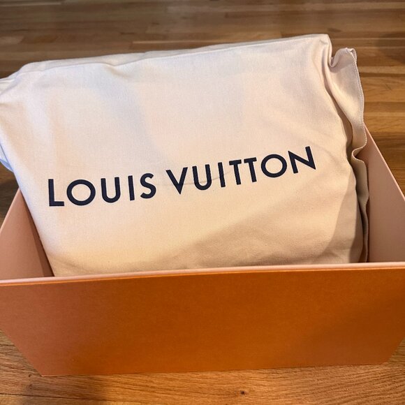 Louis Vuitton Handbags - Louis Vuitton On The Go Tote MM Brown Monogram Reverse Leather